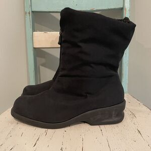 TOE WARMERS Boots Women's Size 11 Black Michelle Boots T04924 Canada